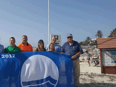 Bandera blava atorgada a la platja del Port de la Colònia