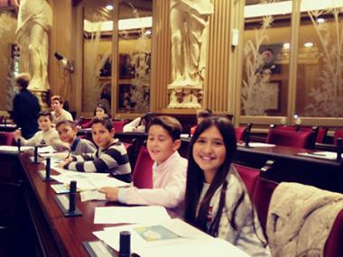 Visita escolars saliners i coloniers al Parlament	