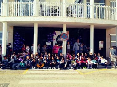 Els alumnes de ses Salines i la Colònia celebren el 25N	
