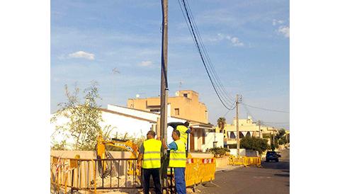 L’Ajuntament inicia les tasques de soterrament de cablejat elèctric a la Colònia