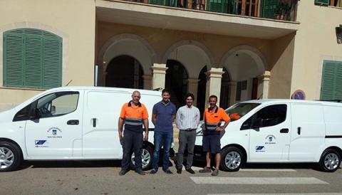 ​L’Ajuntament adquireix dos cotxes elèctrics per a la Brigada municipal