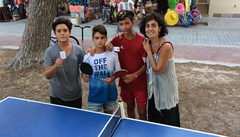 Fotos del Correfoc de la víspera de Santa Joan, la festa en el día de la festivitat i del Torneig de ping pong celebrat a la Colònia